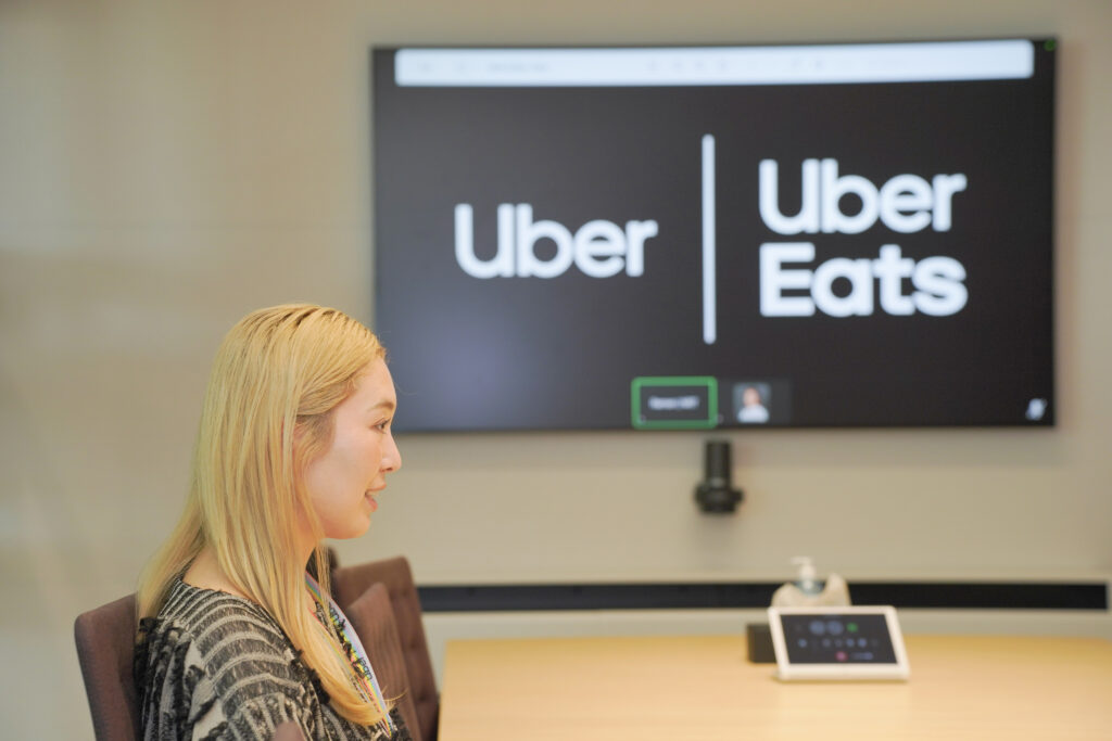 Uber Japan 濱田様へのインタビュー写真